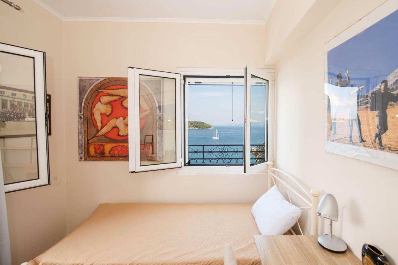 Walls Sea View Apartment *