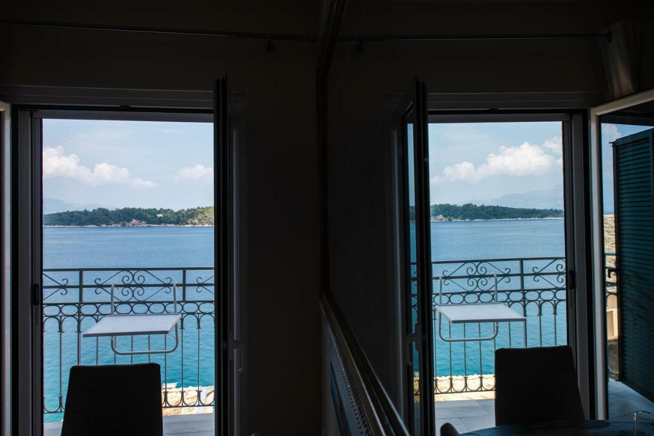 Apartment Walls Sea View